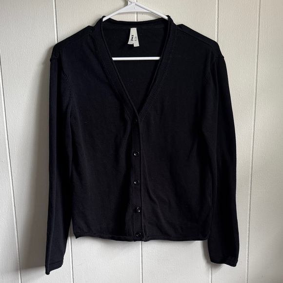 Pact Sweaters - Pact Black Organic Cotton V-neck cardigan Sz XS